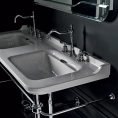 Керамическая двойная раковина Kerasan Waldorf 150×55 см белая с отверстием под смеситель и хромированными заглушками (4143K1bi/cr*1) - миниатюра фото 2