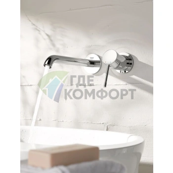 Стильный смеситель Grohe Essence New 19967001 для умывальника - фото 2